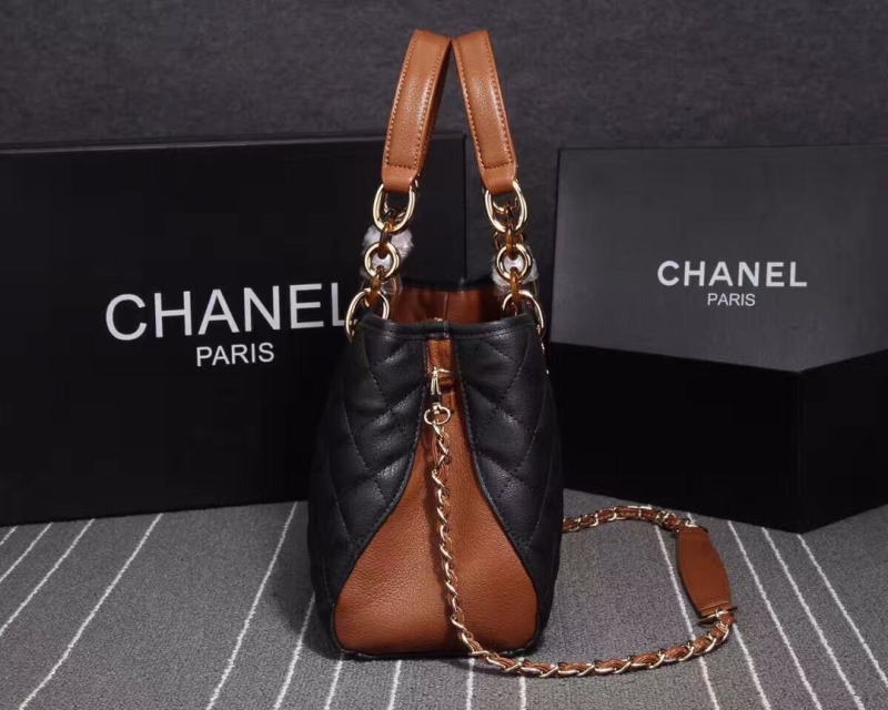 Ch**el shopping bags